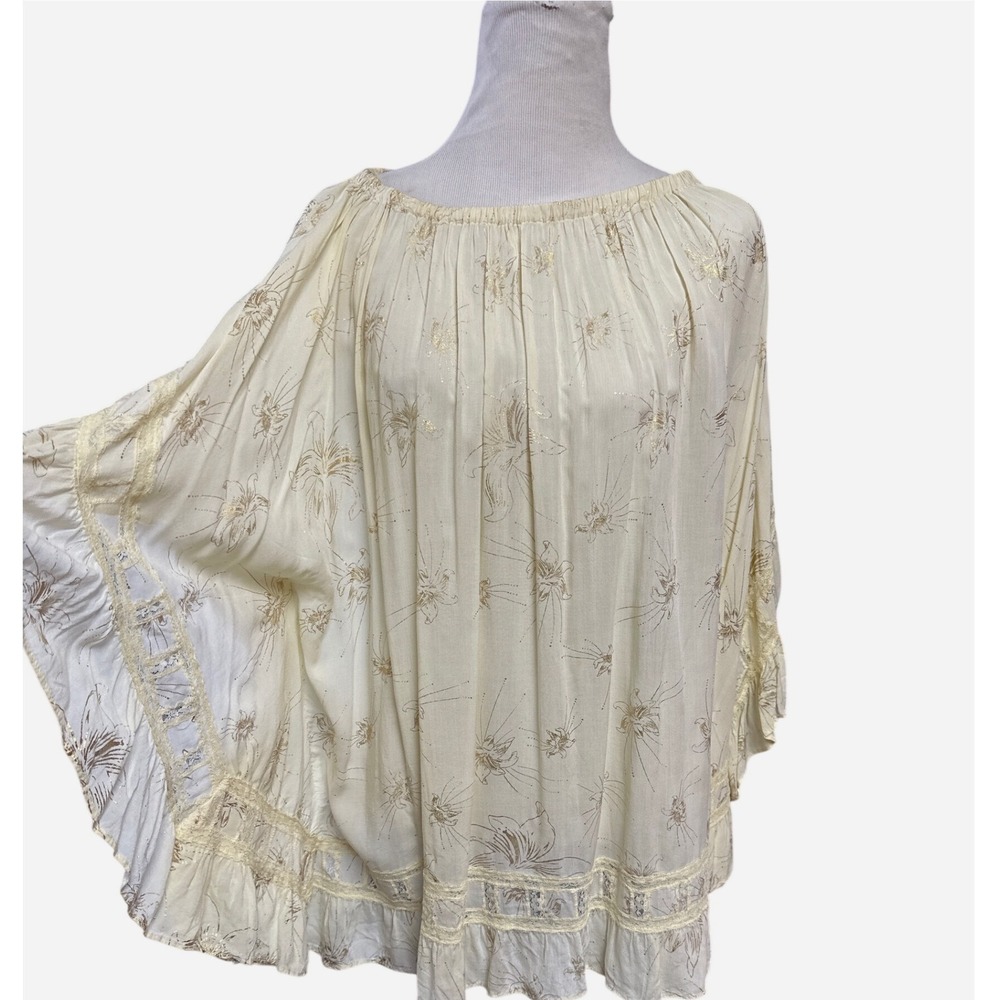 Novella Royale Cream Gold Metallic Floral Lace Ruffle Poncho Top PS Handmade USA
